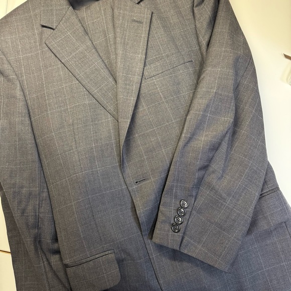 Jos. A. Bank Gray Sport Coat with Padded Shoulders - Picture 6 of 9